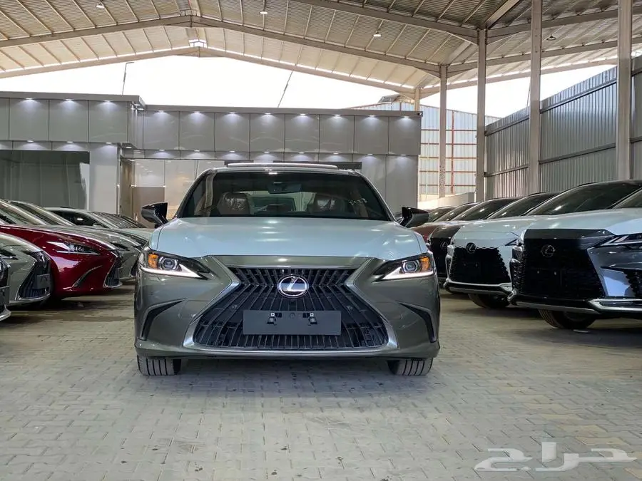لكزس ES 350 CC فتحة سقف 2025 - أقل سعر 0