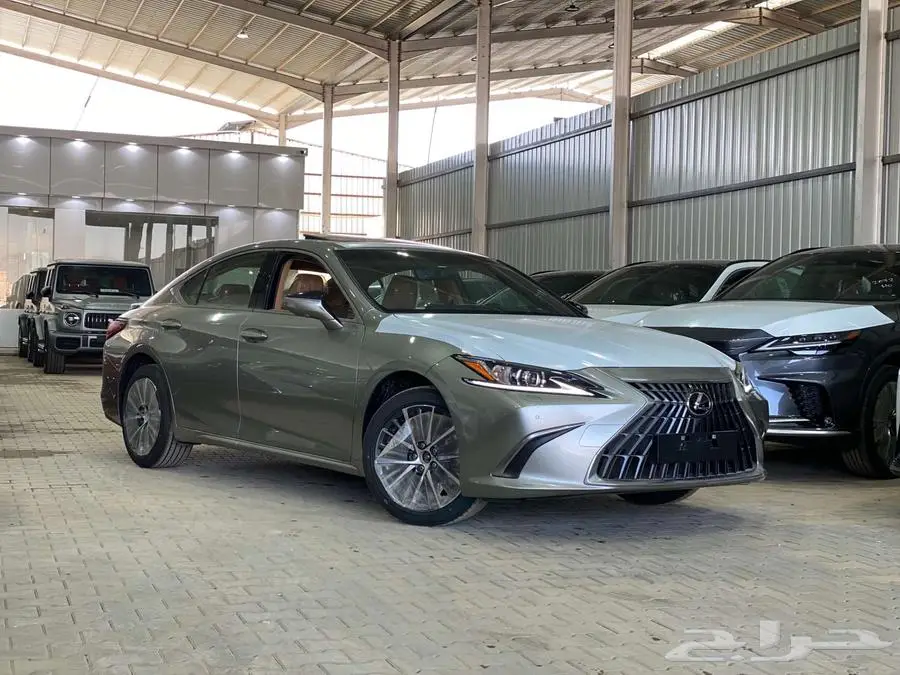 لكزس ES 350 CC فتحة سقف 2025 - أقل سعر 2