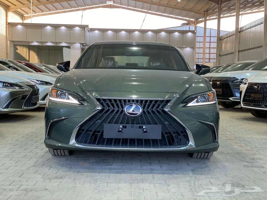 لكزس ES 350 CC بانوراما 2025 - خليجي 1