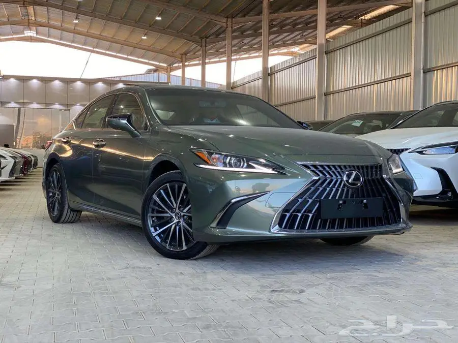 لكزس ES 350 CC بانوراما 2025 - خليجي 0