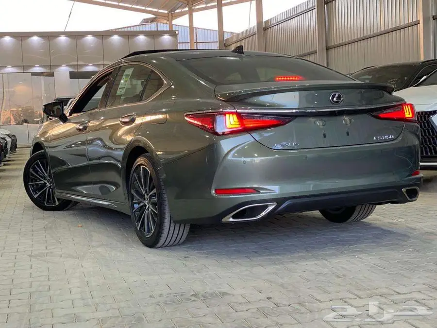 لكزس ES 350 CC بانوراما 2025 - خليجي 3