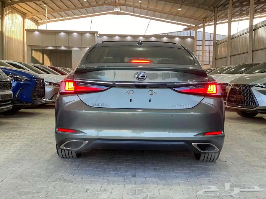 لكزس ES 350 CC بانوراما 2025 - خليجي 4