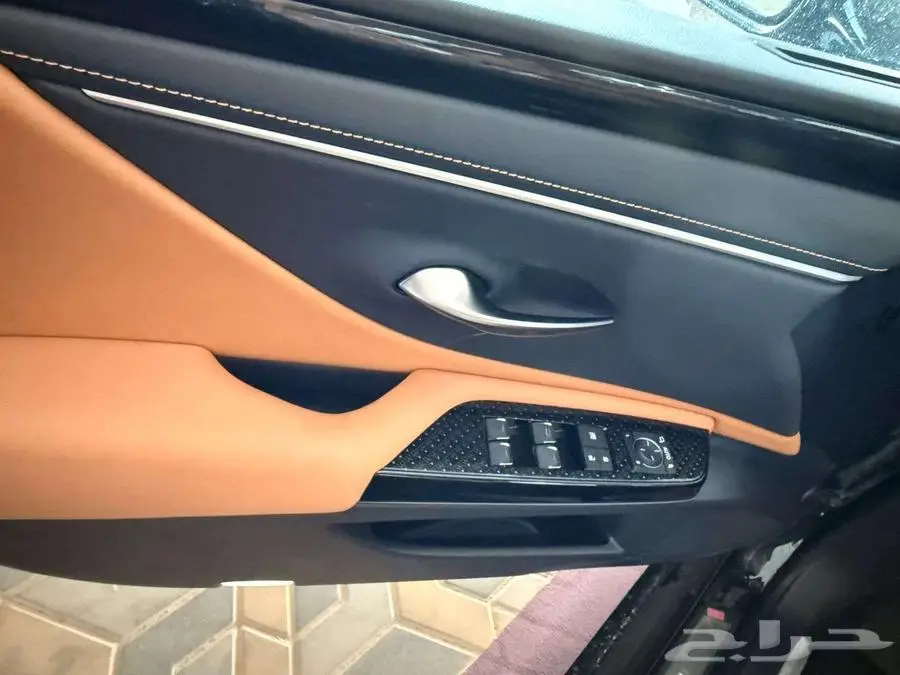 لكزس ( ES300 ) HA هايبرد 2025 9