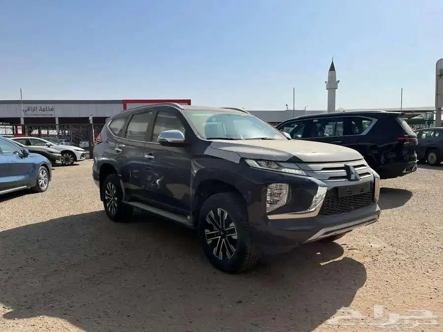 ميتسوبيشي مونتيرو فل كامل 2022 نقد و تقسيط 1