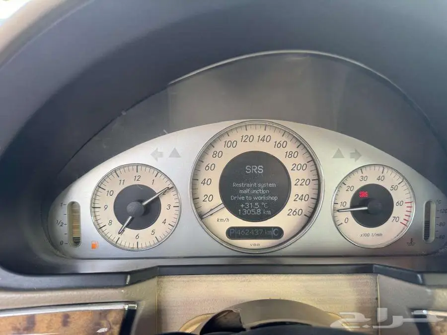 مرسيدس E240 8