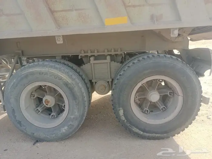 للبيع صندوق قلاب 1