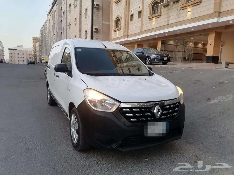 للبيع رينو دوكرفان بضاعه الموديل 2021 بحالة ممتازة جدا 3