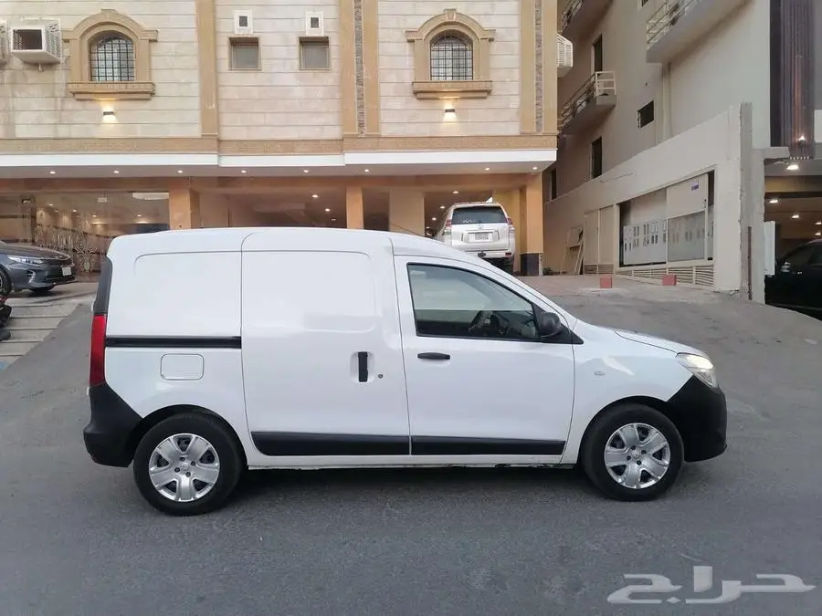 للبيع رينو دوكرفان بضاعه الموديل 2021 بحالة ممتازة جدا 6