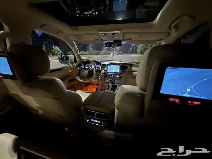 جيب لكزس سعودي ( 2014 ) LX 570 DD فل كامل 17
