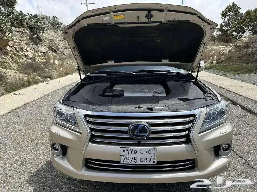 جيب لكزس سعودي ( 2014 ) LX 570 DD فل كامل 3