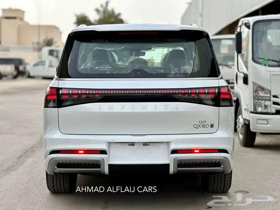 إنفينيتي QX80 2025 سينسوري - نص فل 11