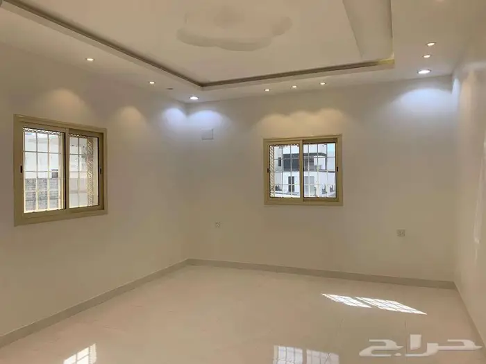 شقق أرضية للبيع ابها حي مدينة سلطان _ المحالة 9