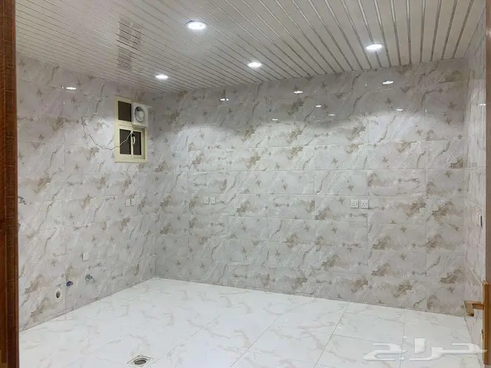 شقق أرضية للبيع ابها حي مدينة سلطان _ المحالة 15