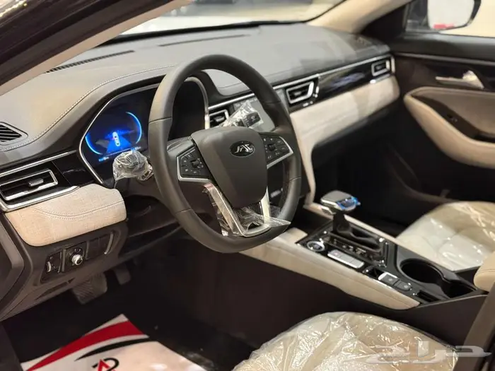 جاك J7 موديل 2025 شكل مطور ومواصفات فاخرة عرض خاص 4