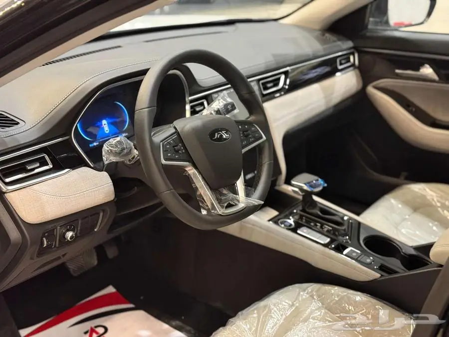 جاك J7 موديل 2025 شكل مطور ومواصفات فاخرة عرض خاص 4