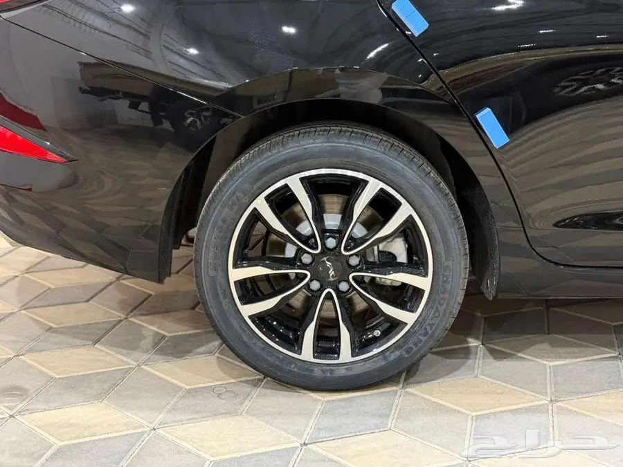 جاك J7 موديل 2025 شكل مطور ومواصفات فاخرة عرض خاص 11