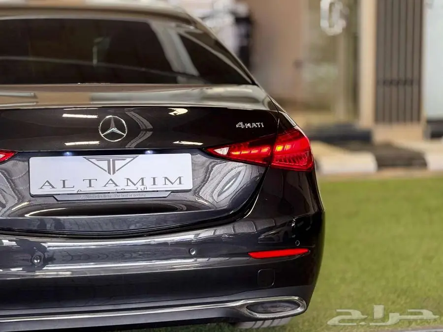 مرسيدس C300 2023 4matic- يوجد حماية PPF على السيارة بالكامل 8