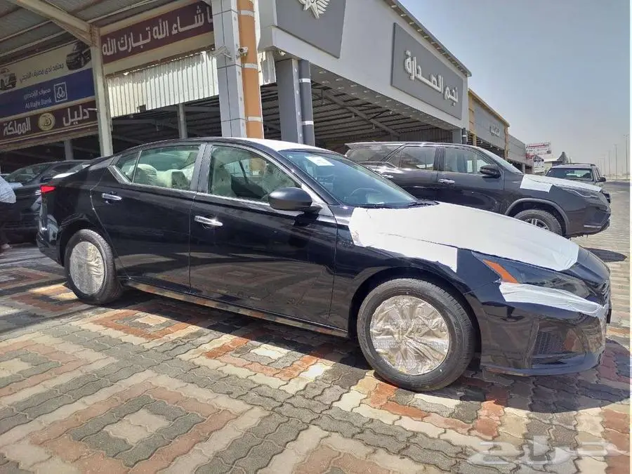 نيسان التيما 2025 استاندر 3