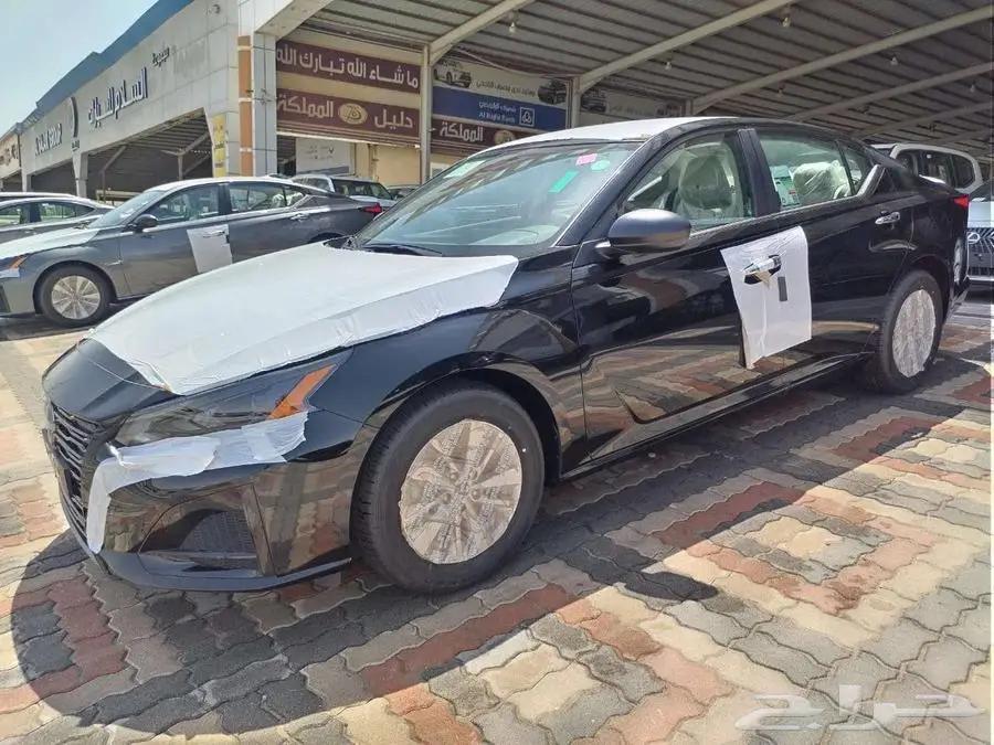 نيسان التيما 2025 استاندر 4