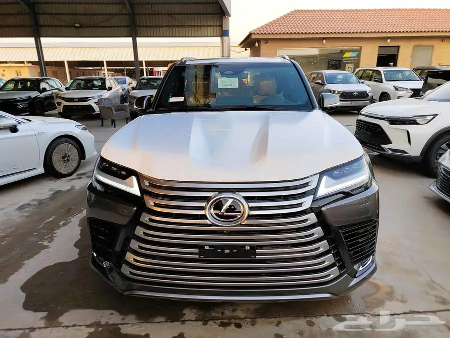 لكزس LX600 3.5 داخلية جملي BB سعودي عرض 553000 موديل 2025 1