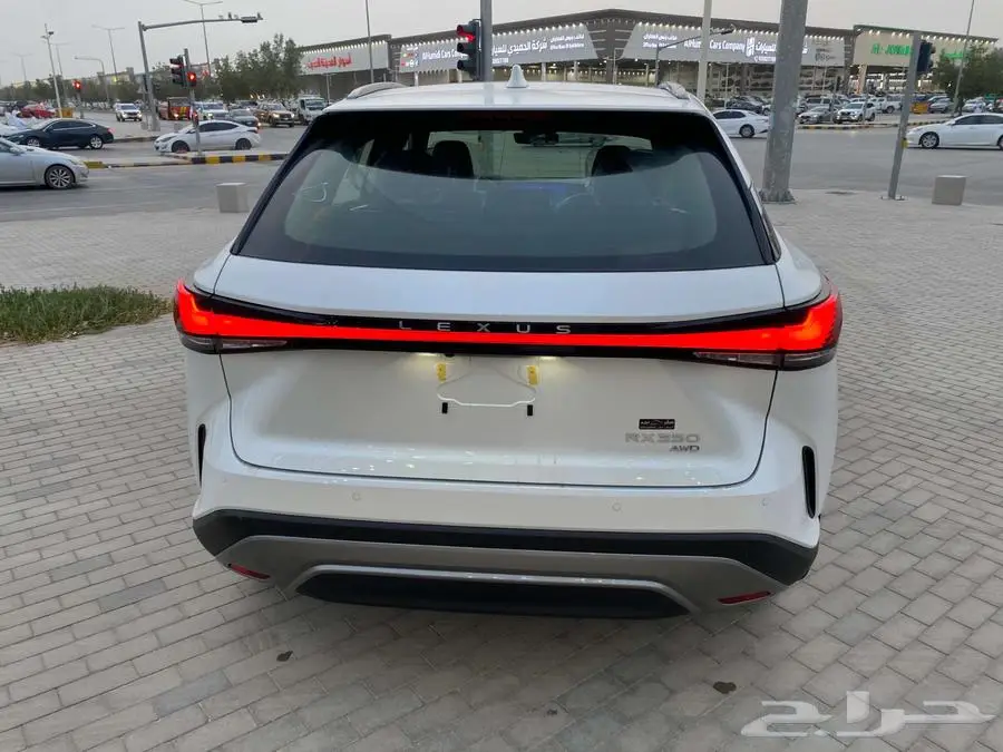 لكزس RX 350 BB 2025بريمي (ابيض -تيتانيوم - اسود). 26