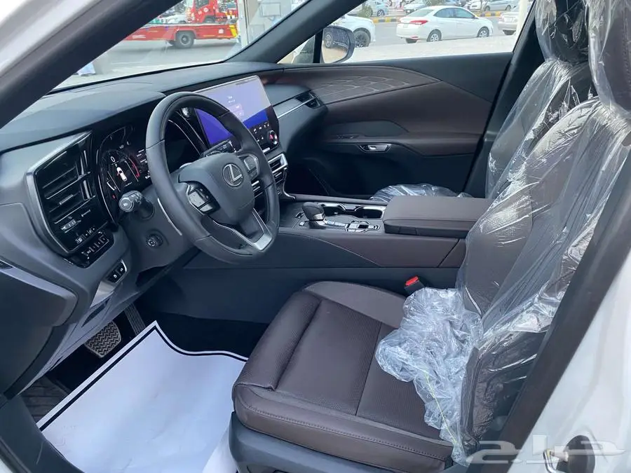 لكزس RX 350 BB 2025بريمي (ابيض -تيتانيوم - اسود). 22