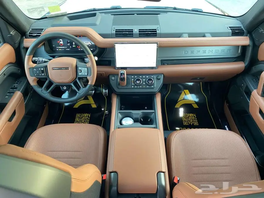 Land Rover Defender OCTA 2025 أقوى وأفخم ديفندر في التاريخ 12