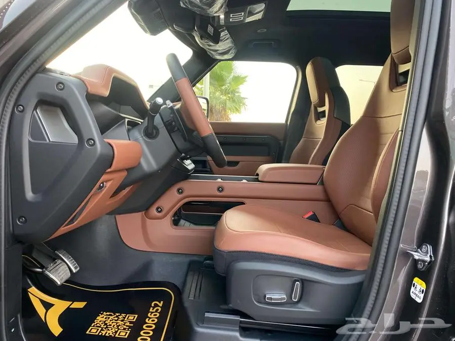 Land Rover Defender OCTA 2025 أقوى وأفخم ديفندر في التاريخ 8