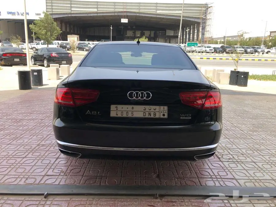 أودي A8 L موديل 2013 اسود 12