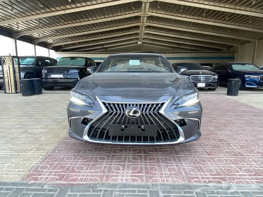 لكزس ES 350 DD فل كامل 2025 - الساير كويتي 29