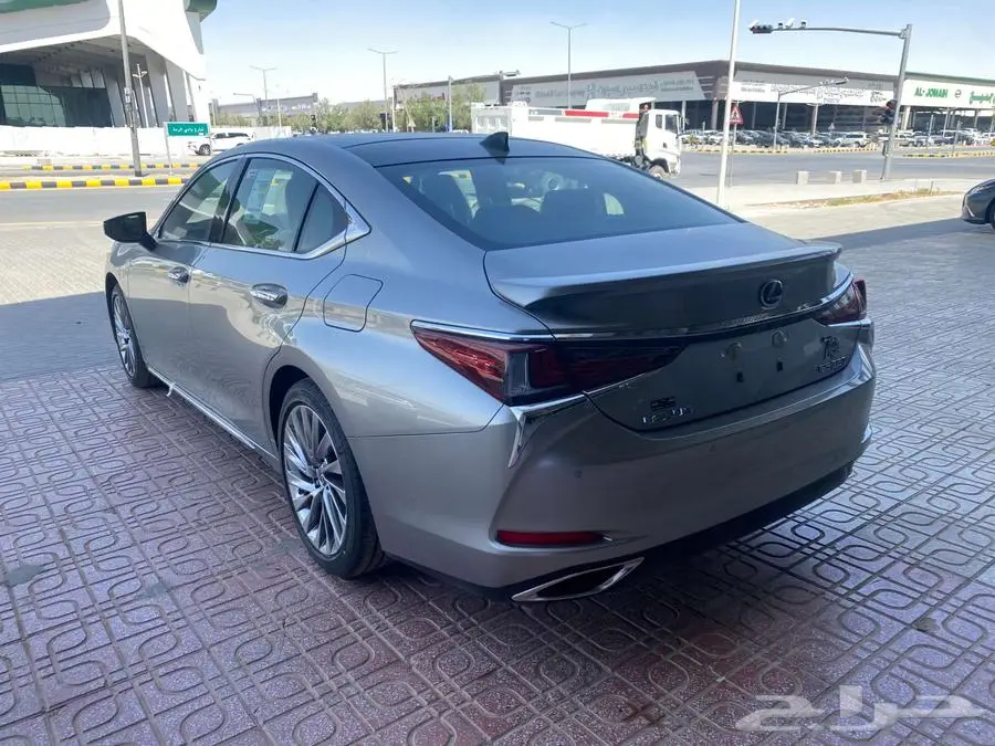 لكزس ES 350 DD فل كامل 2025 - الساير كويتي 26