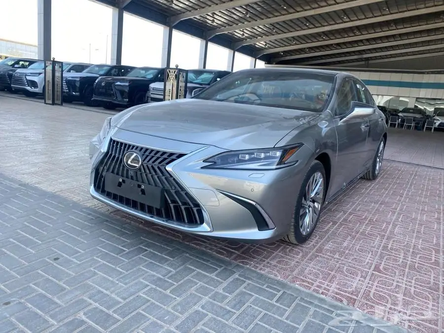 لكزس ES 350 DD فل كامل 2025 - الساير كويتي 17