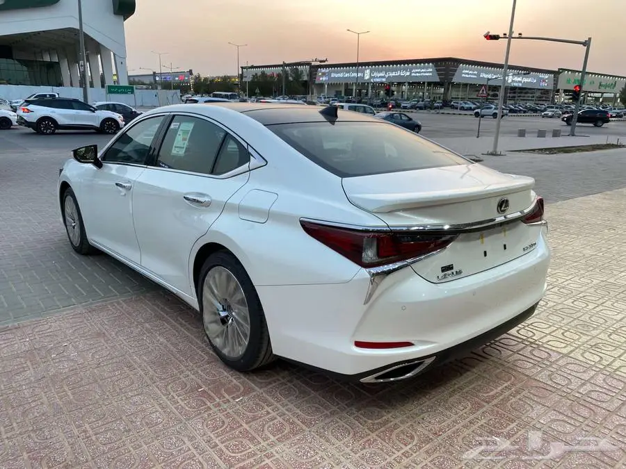 لكزس ES 350 DD فل كامل 2025 - الساير كويتي 14