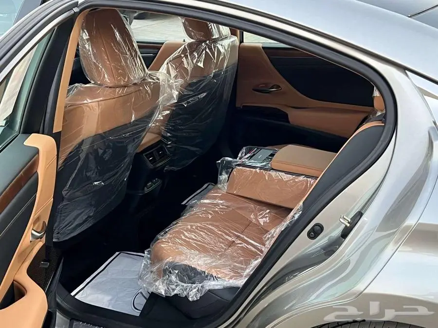 لكزس CC ES 350 نص فل 2025 (بريمي) كاش واقساط 13