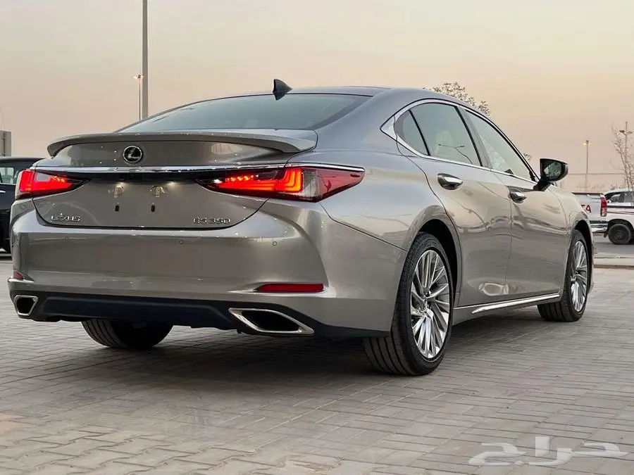 لكزس CC ES 350 نص فل 2025 (بريمي) كاش واقساط 3