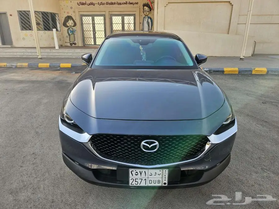 مازدا cx30 مديل 2023 لون رمادي 9