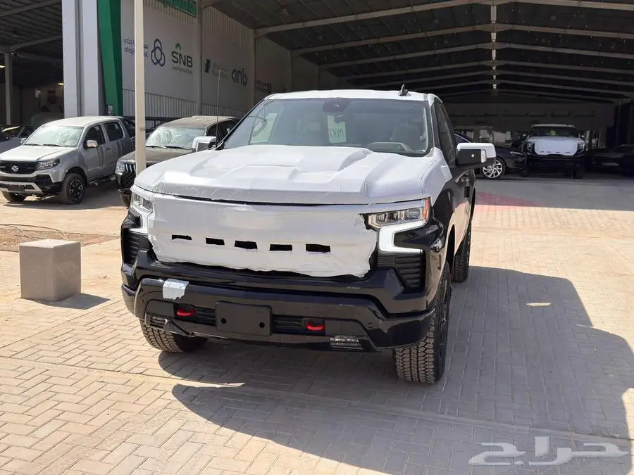 سلفرداو تريل بوس Z71 غمارة 2025 سعودي كاش وتمويل 19