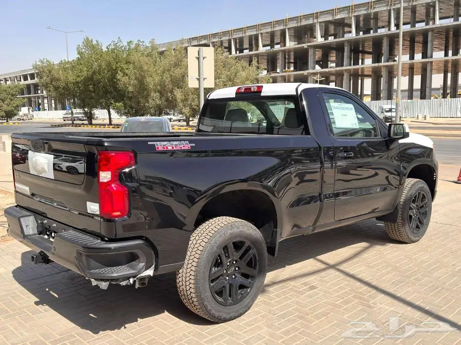 سلفرداو تريل بوس Z71 غمارة 2025 سعودي كاش وتمويل 1