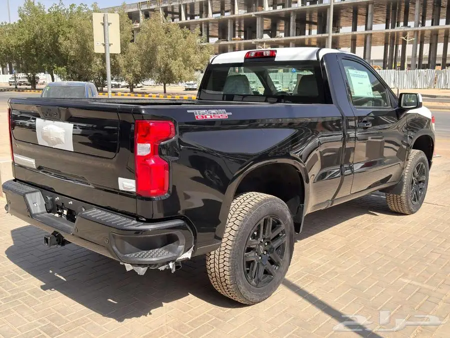 سلفرداو تريل بوس Z71 غمارة 2025 سعودي كاش وتمويل 5