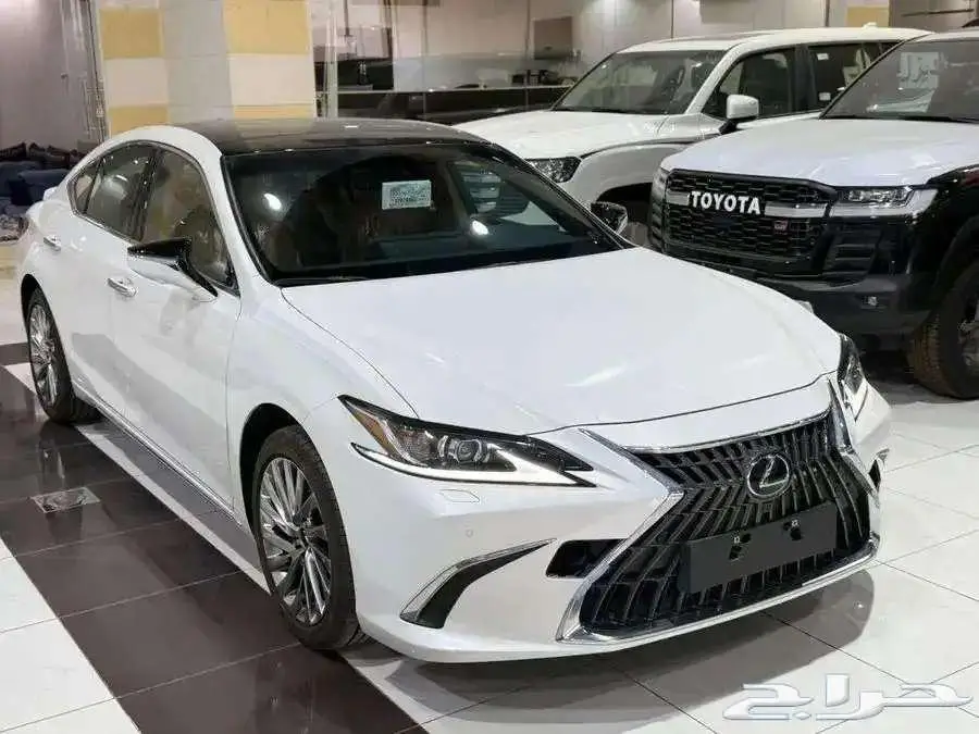 لكزس ES350بنزين 6سلندر سعودى بطاقه ابيض 1