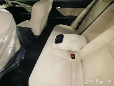 كامري LE اسود بنزين سعودي 2025 14