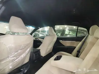 كامري LE اسود بنزين سعودي 2025 13