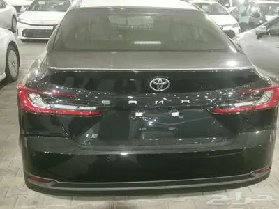 كامري LE اسود بنزين سعودي 2025 5