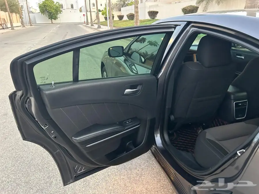 دودج تشارجر SXT موديل 2021 نظيفة جدا 19