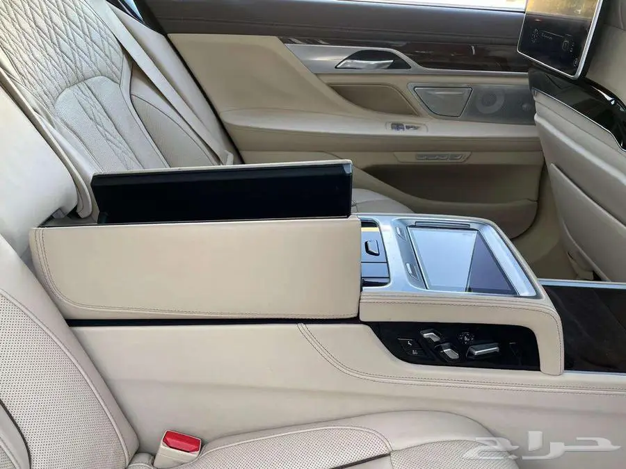 بي إم دبليو 750LI أبيض 2016 فل ماشي 25 ألف بحالة ممتازة 88