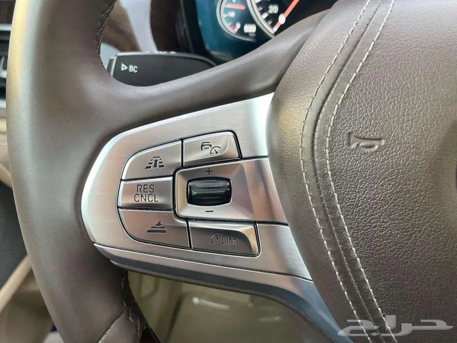 بي إم دبليو 750LI أبيض 2016 فل ماشي 25 ألف بحالة ممتازة 79