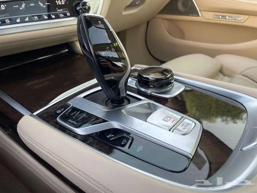 بي إم دبليو 750LI أبيض 2016 فل ماشي 25 ألف بحالة ممتازة 74
