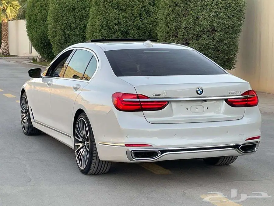 بي إم دبليو 750LI أبيض 2016 فل ماشي 25 ألف بحالة ممتازة 43