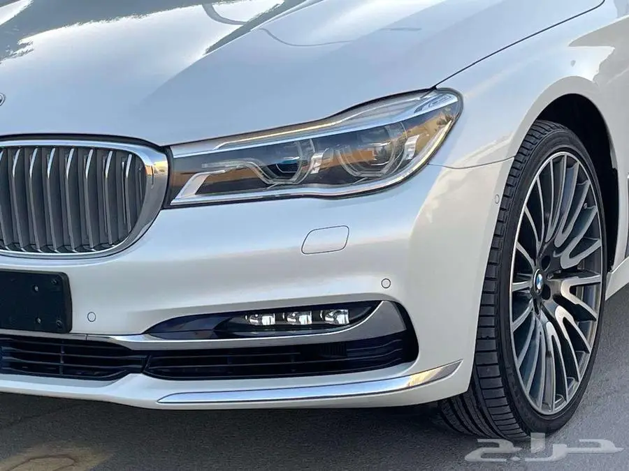 بي إم دبليو 750LI أبيض 2016 فل ماشي 25 ألف بحالة ممتازة 39