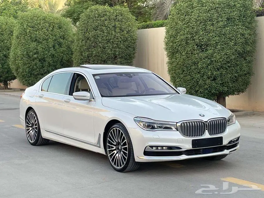 بي إم دبليو 750LI أبيض 2016 فل ماشي 25 ألف بحالة ممتازة 29
